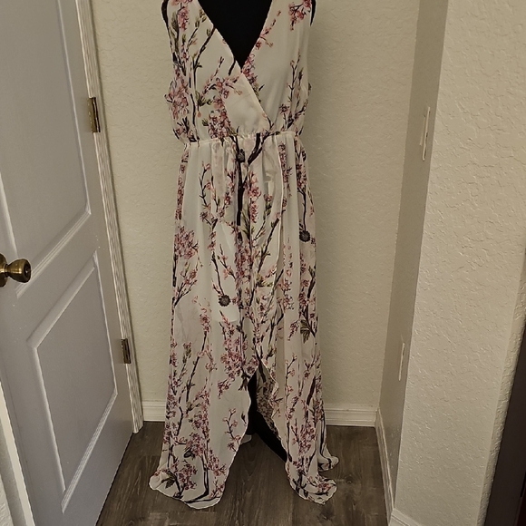 Floral Sleeveless Hi-Low Maxi Dress - Picture 8 of 17